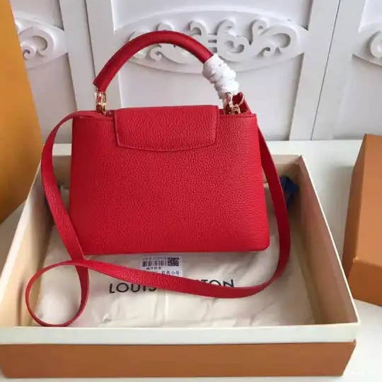 LOUIS BB VUITTON CAPUCINES 0426